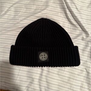 Stone Island Ribbed Winter Hat (black)